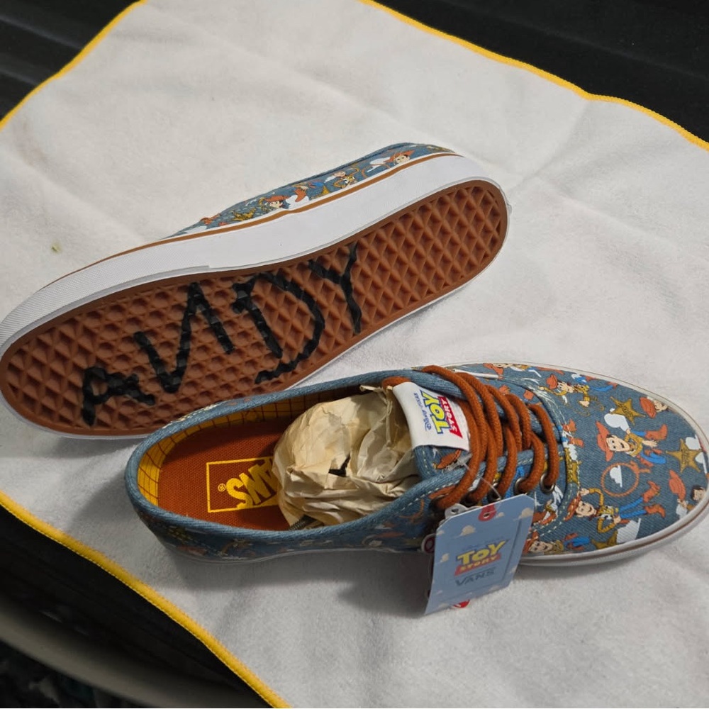 Vans Authentic Disney-Pixar Toy Story Sheriff Woody Sneakers - Picture 5 of 6